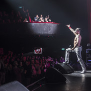 One Night of Queen performed by Gary Müllen & the Works